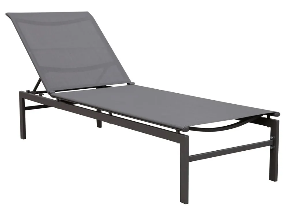 Media picture: Gandules a la piscina municipal